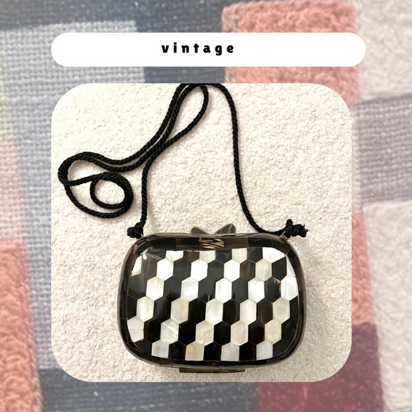 🍭3/$15 vintage 1980s elegant black & white checkered cross body bag open clasp - Picture 2 of 12
